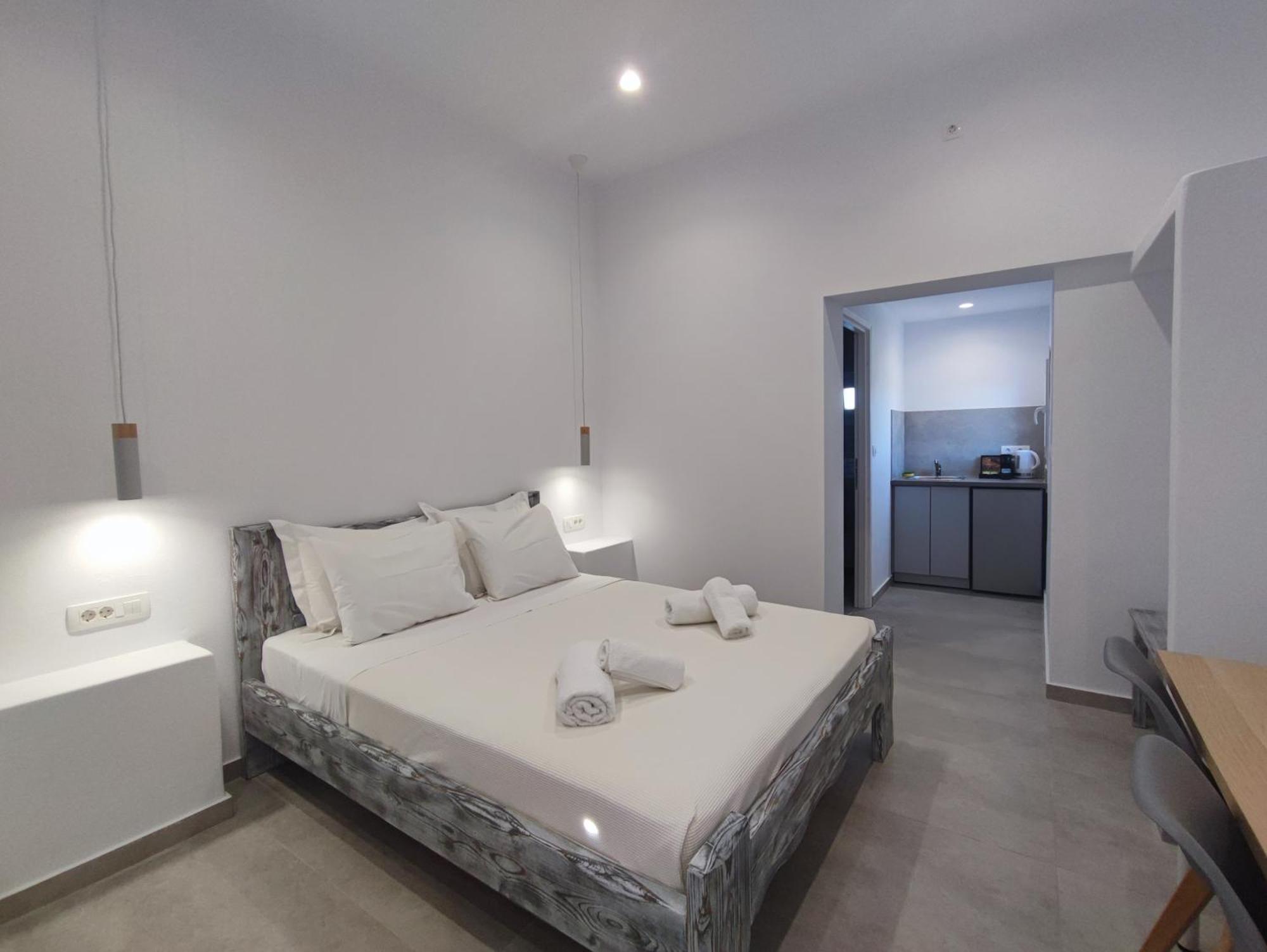 The Cliff Reflections - Adults Only Appartement Megalochori  Kamer foto